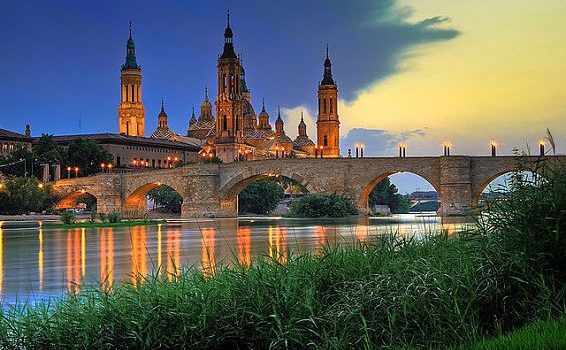 Transformaciones 640px-Basilica_del_Pilar-sunset by Paulo Brandao