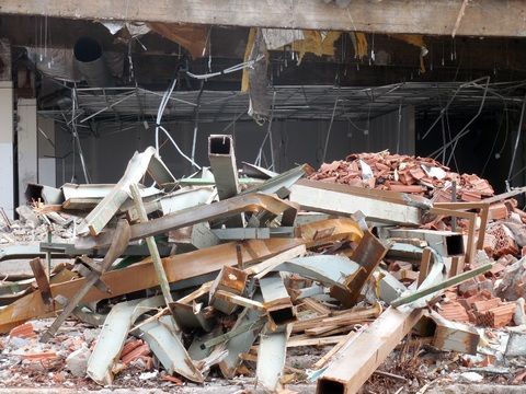 colapso wood-ruin-destroyed-crash-destruction-site-810093-pxhere.com